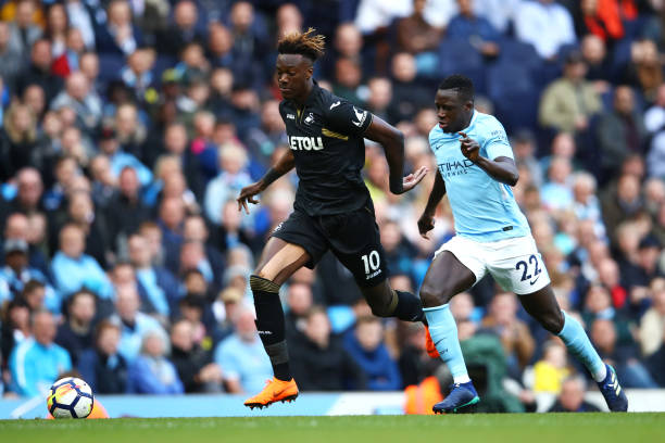 台上实现自 台上实现自