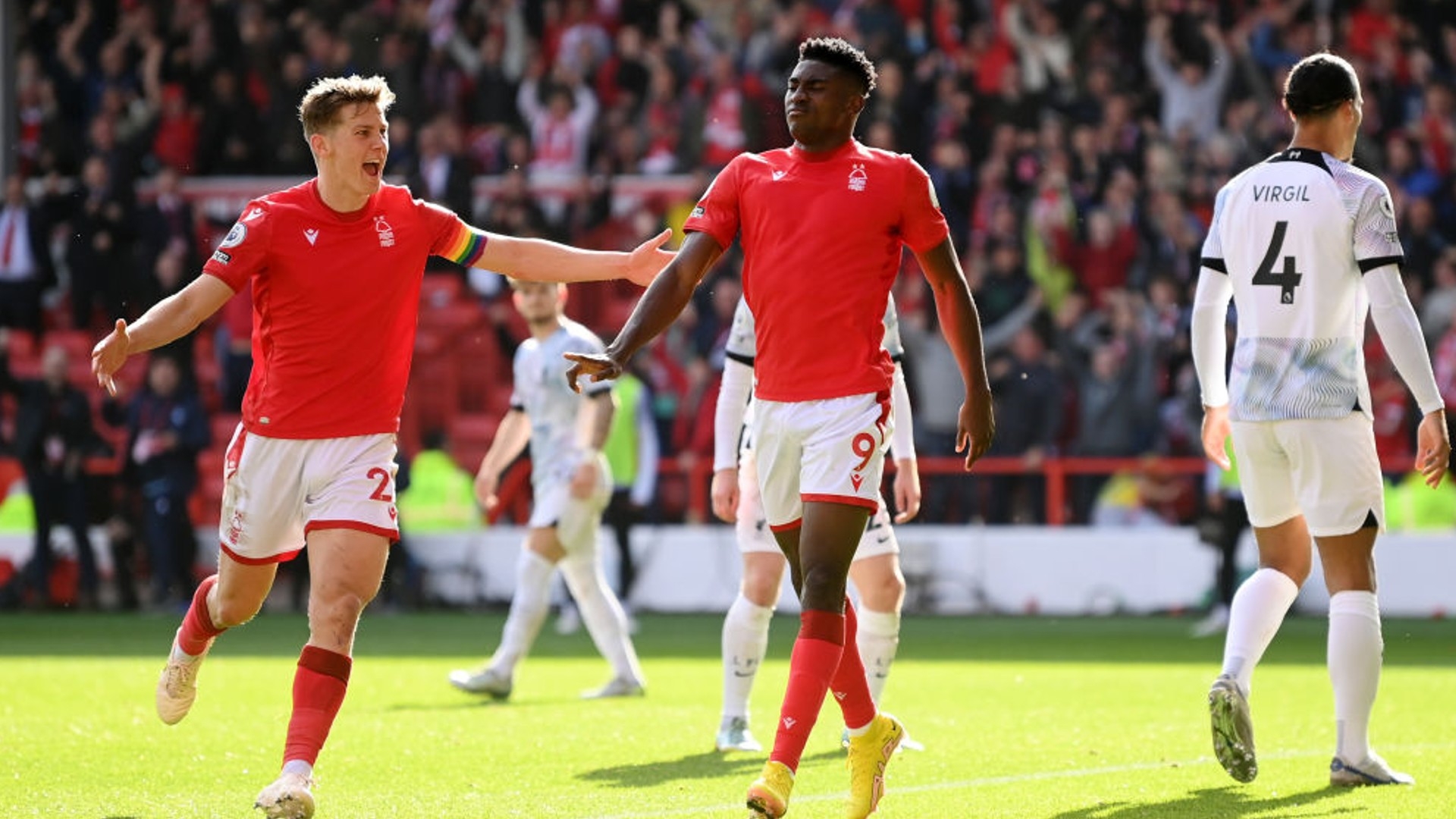 让防守者头 让防守者头